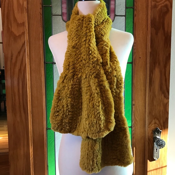 Vintage Fur Knitted Scarf - Picture 3 of 3